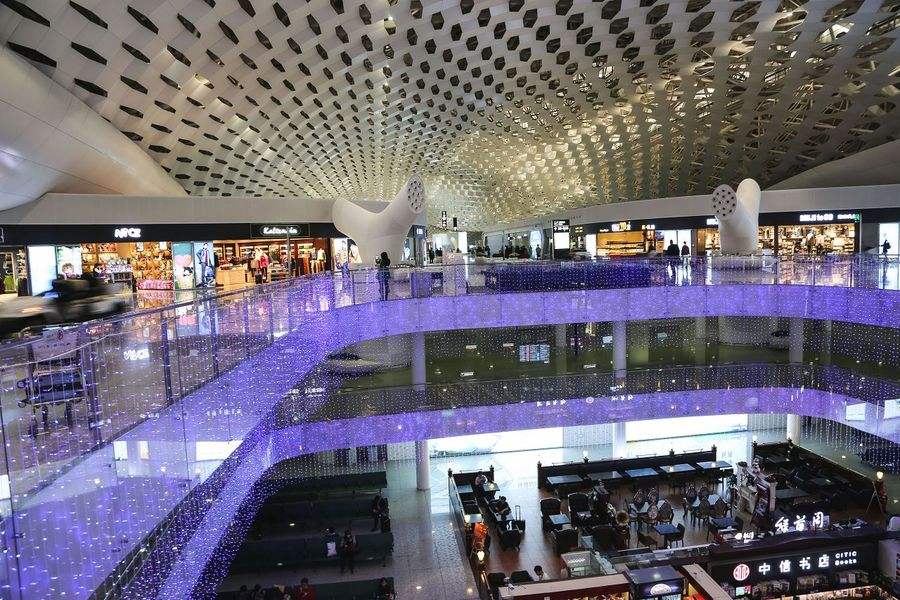 深圳机场开始执行冬春季航班计划 日均航班近千班