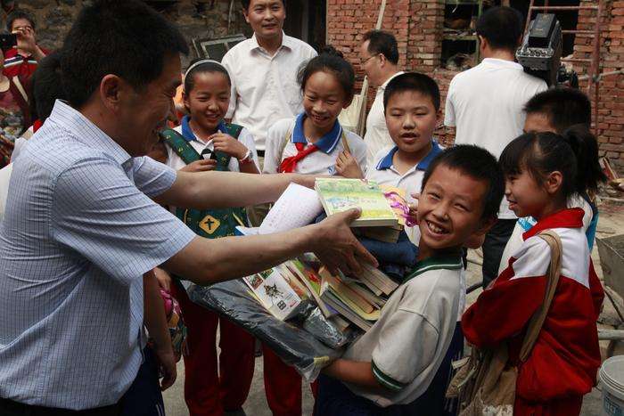 中国10年资助学生7.75亿人次 金额超1万亿元