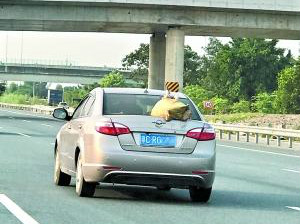 “涡轮增鸭”上高速 交警：现场发现罚100元扣2分 