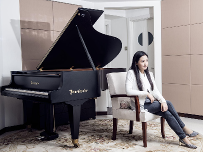 袁芳：80后美女钢琴家回归“爱乐之城”
