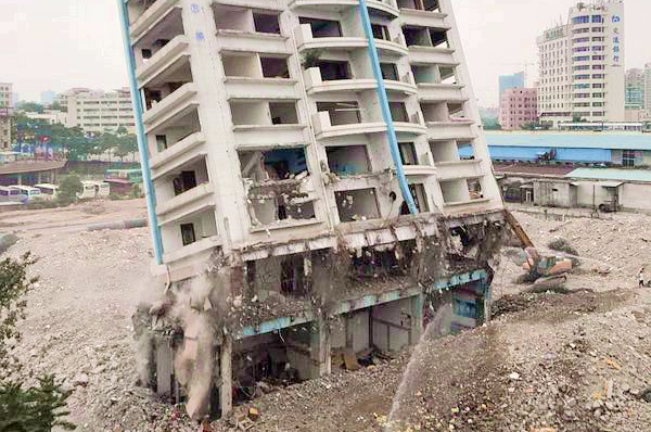 地铁10号线建设再传捷报：简头岭统建楼已拆除完毕