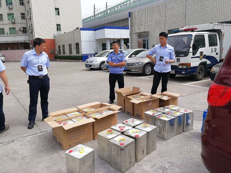 查！扣！罚！民治街道查处违规储存运输危险化学品车辆