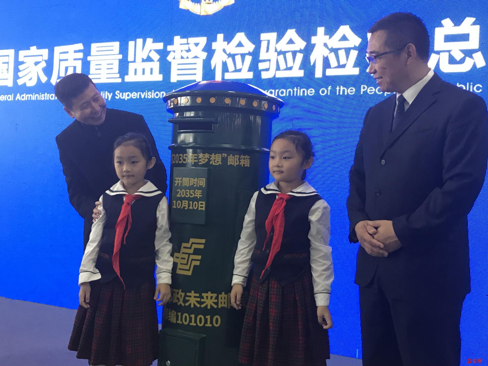 “绿蕾3”行动！深圳口岸截获各类违禁物品13.9万批