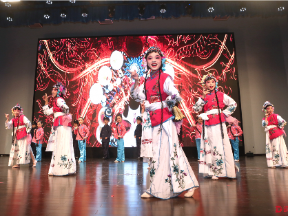 近千师生齐享京剧大餐，“相约在福田 戏曲进校园”闭幕