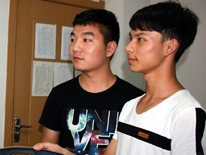 三名大学生捡到3亿多元转账支票 原地等待失主