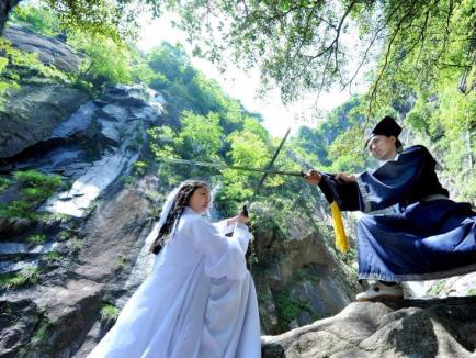 体育总局：武术从业人员不得自创门派、私下约架