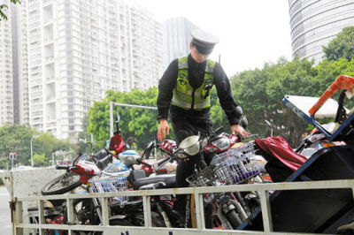 深圳交警明日在光明新区开展禁摩限电整治行动