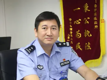 李东巍：坚持，因为情怀