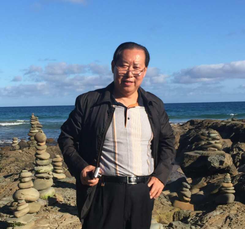 从初中肄业水平到著作被90余图书馆收藏,这位