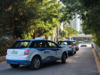 深圳首批装备安全智能管理系统出租车下地