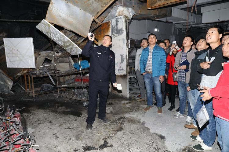 反思火灾事故教训，筑牢消防安全思想“防火墙”