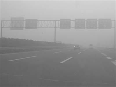 大雾降雪致12省市高速公路大面积封闭
