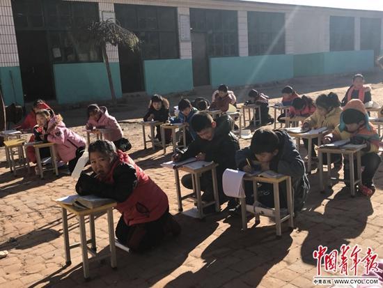 教育部回应“学生跑步取暖”:非常心疼 非常着急