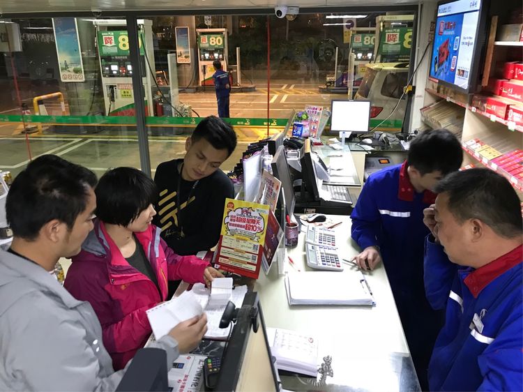 大鹏新区开展“平安夜”“圣诞节”期间安全生产巡查