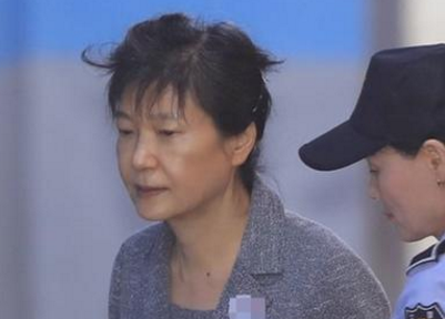 史无前例！朴槿惠迎第100次审判