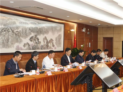 光明新区召开党工委（扩大）会议研究部署安全生产工作