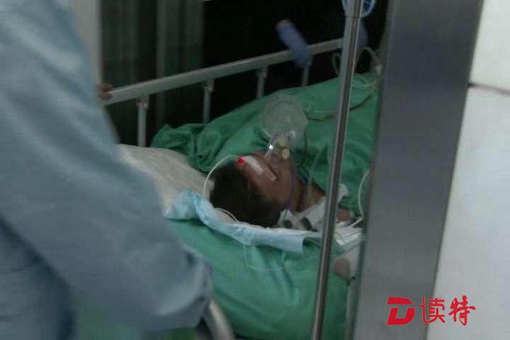 路面突现大坑！龙华一男子夜骑险些殒命深坑    