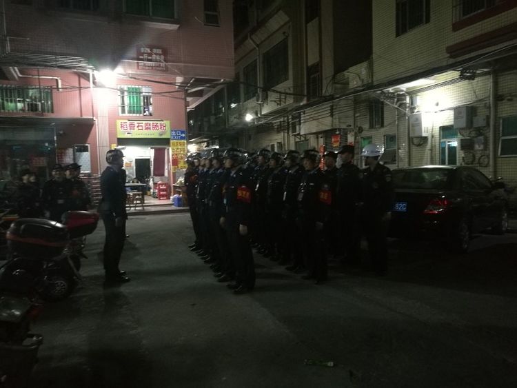 燕罗街道网格综管中心开展夜巡行动“拆、搬、收、剪” 