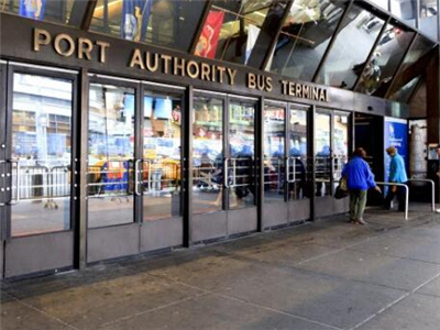 美国纽约曼哈顿客运站爆炸已致数人受伤，一嫌犯被拘捕