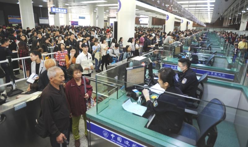 87万人次!皇岗福田口岸元旦小长假客流爆棚