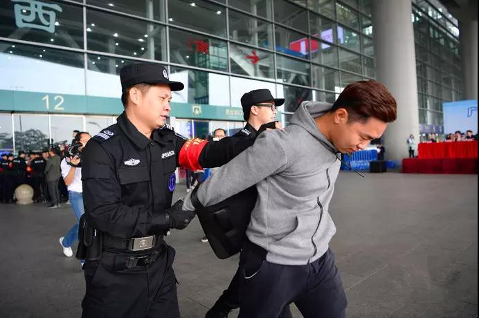 春运遭遇各类突发事件怎么办？应急综合演练学几招