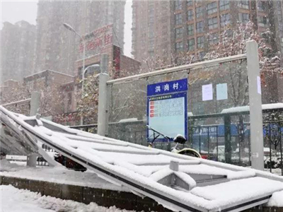 天灾还是人祸？合肥公交站亭为何禁不起一场大雪的考验？