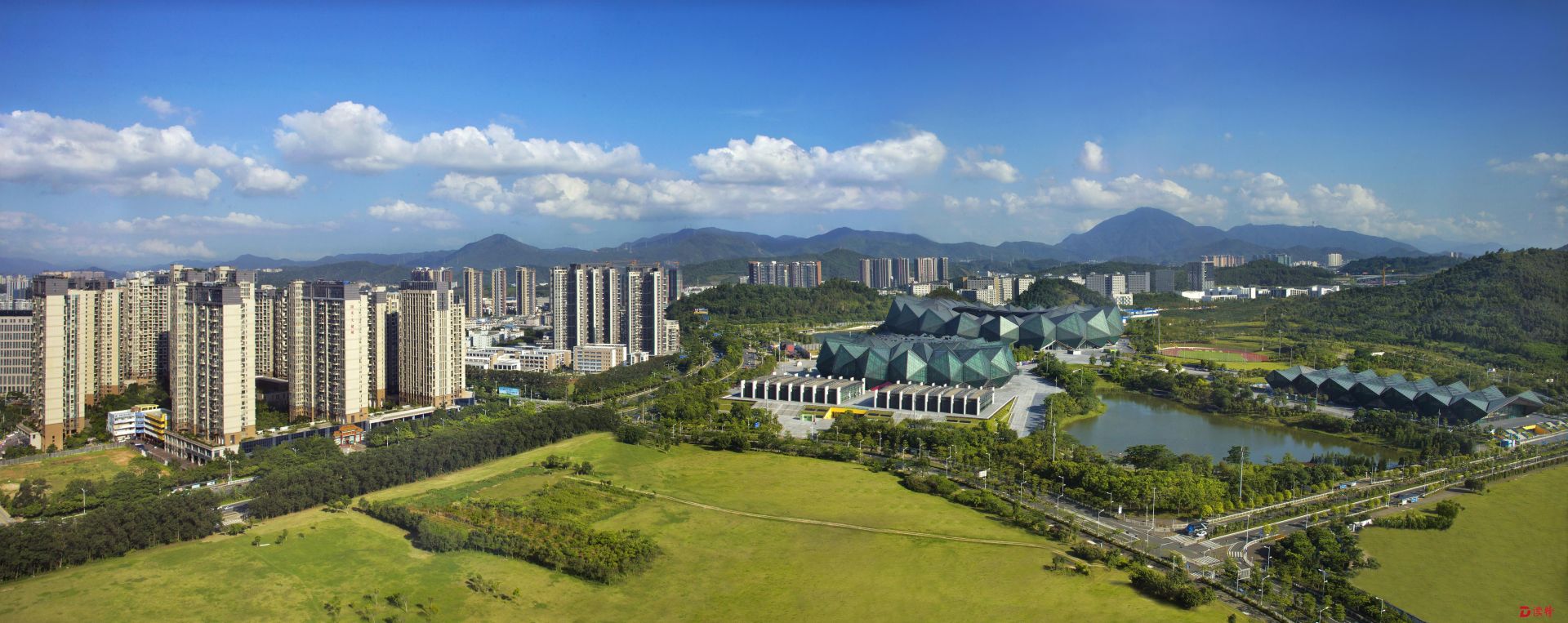 筑就“六大高地”！龙岗区六届二次党代会提出要干这些实事