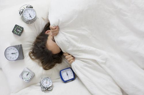 经常缺觉的你要注意了！睡眠充足会帮你少吃糖！ 