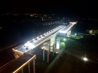 全国首例!超大吨位的汕昆高速桥梁26日凌晨转体跨高铁