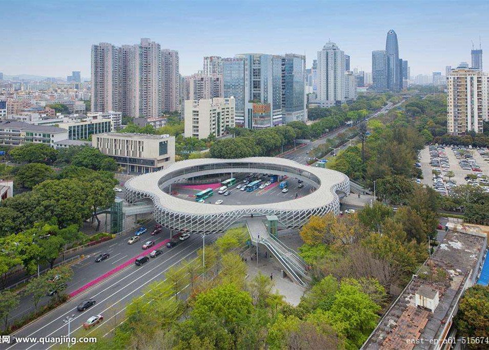 南山代表团：建设世界级创新型滨海中心城区