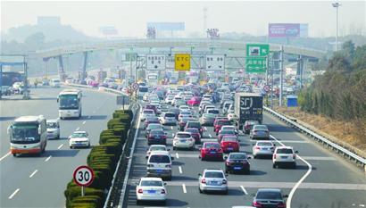 还会堵在高速上泡面吗？ 跟着小编划重点避开高速拥堵