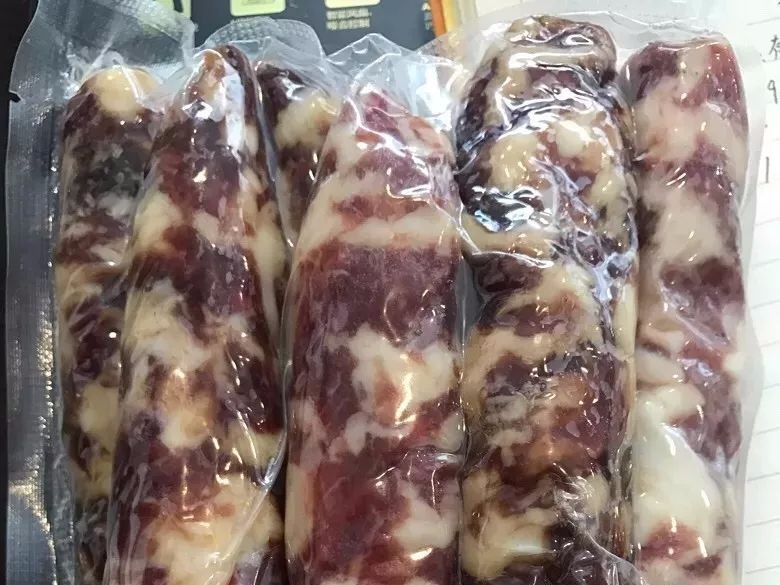 今年最实在年货新鲜出炉！网友：比奇葩年货我从来没输过