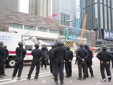 拆弹24小时疏散4000人 香港警方再拆除千磅炸弹