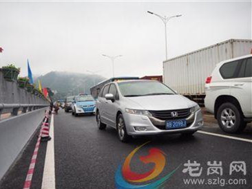 布龙路三联桥拓宽车道通车了