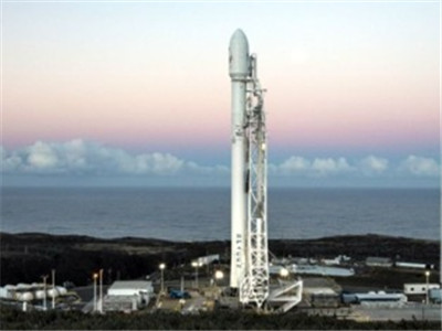 SpaceX开始搭建由1.2万颗卫星组成的太空“星链”