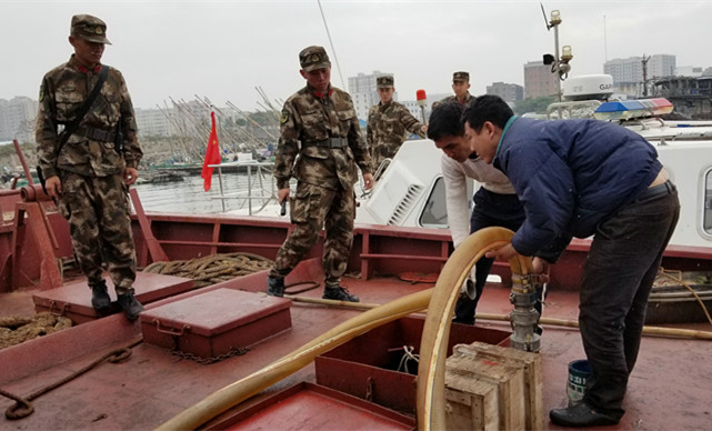 节后缉私第一炮：广东海警端掉26个非法储油罐