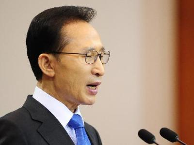 韩国检方考虑冬奥会后传唤李明博
