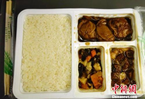 今年春运期间，你在高铁上最低可吃到10元餐