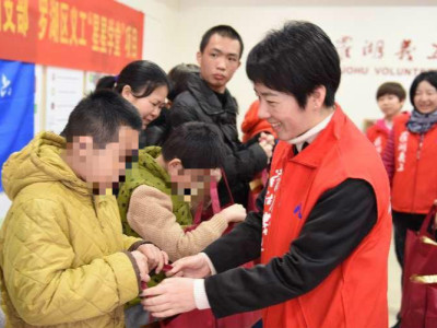 深圳国税海洋分局关爱自闭症儿童 “暖暖税星”在行动