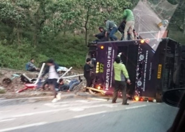 持续更新 | 香港大埔公路车祸致18人死亡 10人伤情危急
