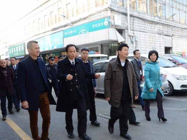 坪山开展节前食品安全检查   推进“一街一车一室”建设