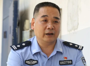 邓润祥：心灵救赎的“引路人”