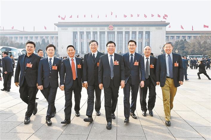 “代表通道”再开启！10位代表谈协同发展、中国制造和法治