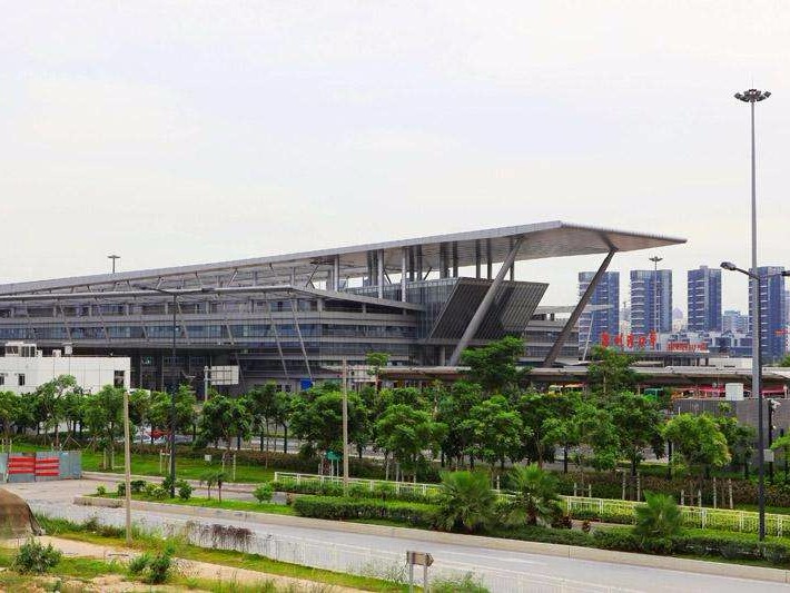 深圳将研究出台便利港澳居民在深学习就业生活等措施