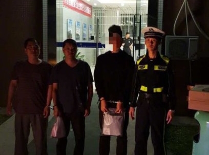 变道拦车+言语辱骂 “路怒”司机被拘留10日