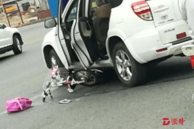 东莞7岁女童坐电动车上学路上被撞身亡