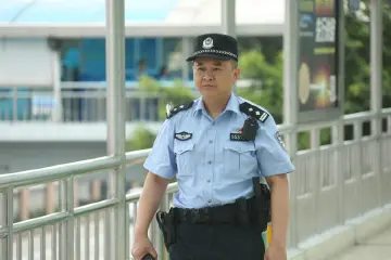 每日警星 | 赖景胜：皇岗口岸的坚定背影