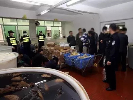 深圳“毒牛百叶案”判了！35人获刑，最高被判10年