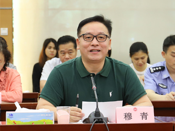 宝安召开庆“五一”劳模座谈会，授牌5个劳模创新工作室
