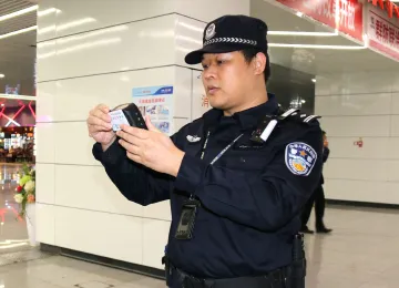 每日警星 | 陈伟球：福田枢纽的标兵民警